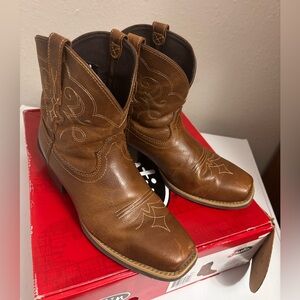 Justin Boots Brown Ankle Booties
